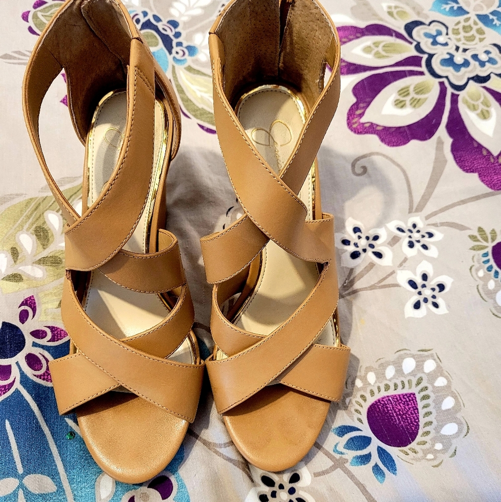 JESSICA SIMPSON tan wedges - Picture 4 of 5